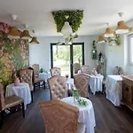 Le Jardin D'eden By Leslodgespa