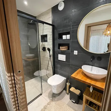 Le Jardin D'eden By Leslodgespa 3* ブロッツアイム