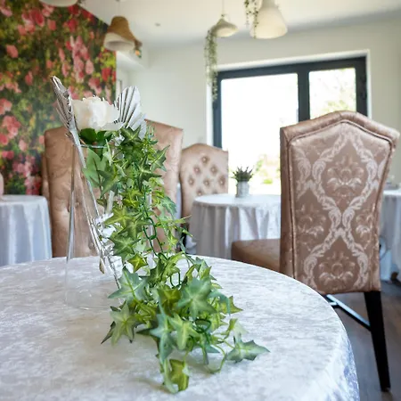 Le Jardin D'eden By Leslodgespa Guest house *